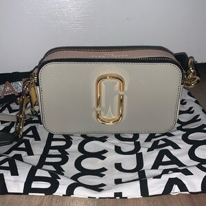 MARC JACOBS snapshot crossbody purse, neutral tones